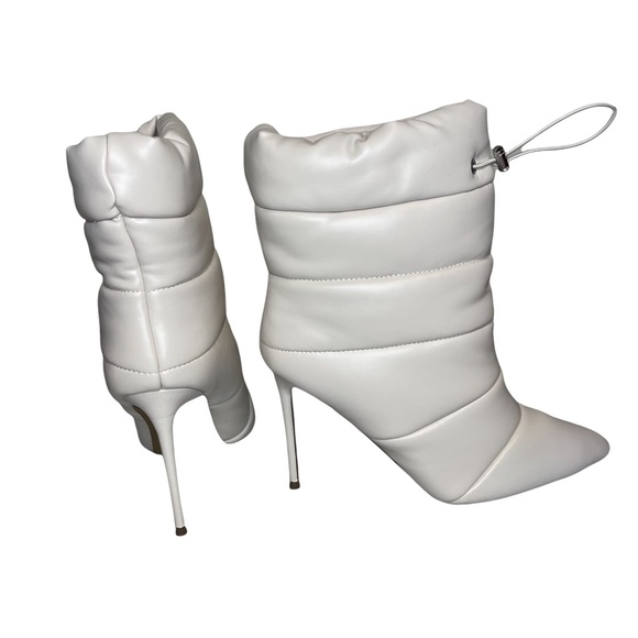 Steven Madden Off White Quilted Stiletto Heel Bootie - Picture 3 of 4